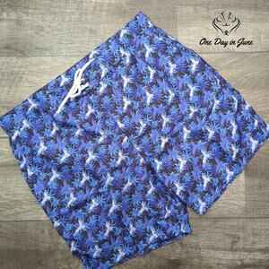 find. Board Shorts Size L